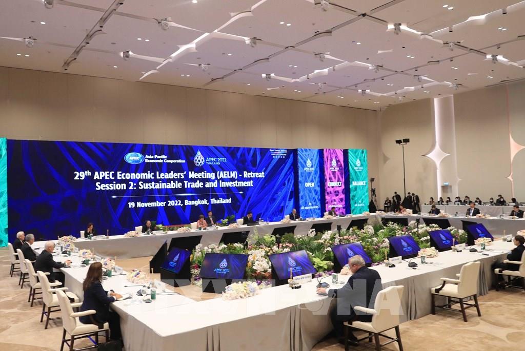 Vietnam President, AsiaPacific leaders close APEC Summit, approve