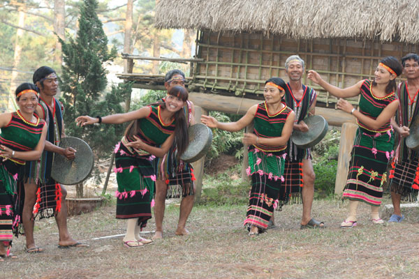 Cultural identity of the M’Nong