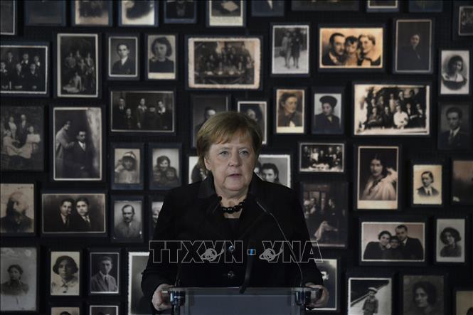 Deutsche Bundeskanzlerin Angela Merkel besucht erstmals ...